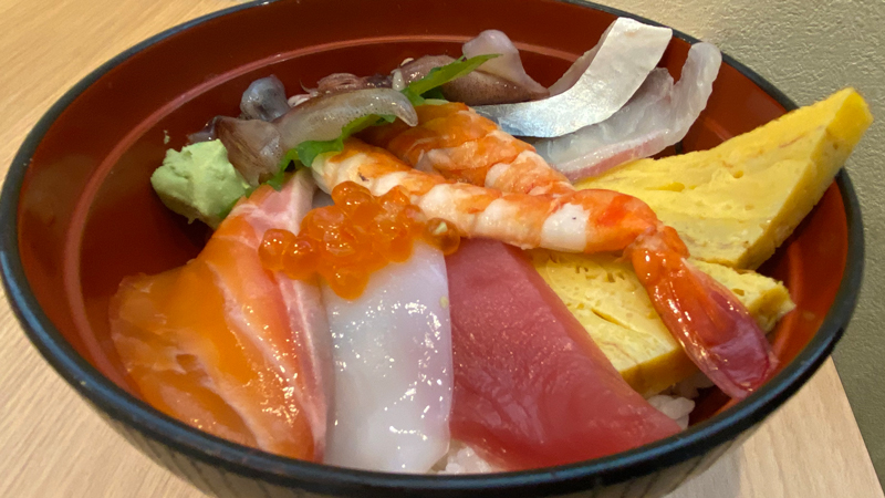 女子駅前ガイドイーグルテレビ寿司玄徳メニュー名海鮮丼