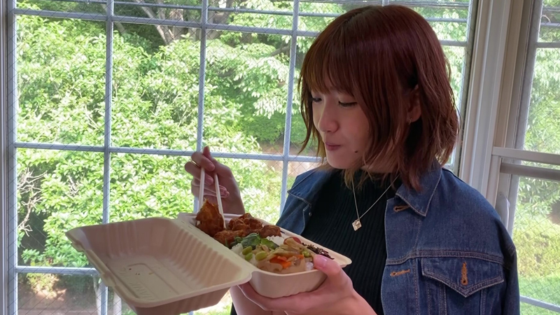 女子駅前ガイドイーグルテレビ原田朱朝霞駅居酒屋にんじん唐揚げ弁当